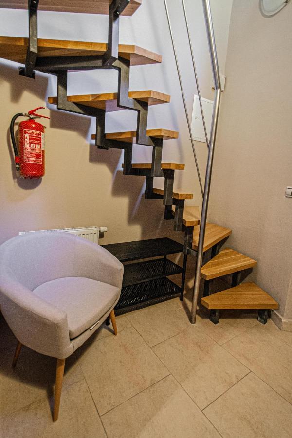 Modern And Spacious Apartments In City Center Praga Esterno foto